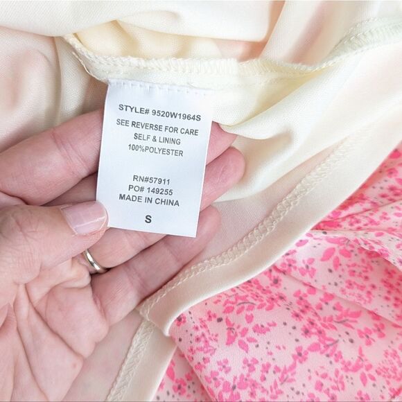 Superfoxx Smocked Midi Dress Floral Hot Pink Women’s Size Small - Picture 7 of 9